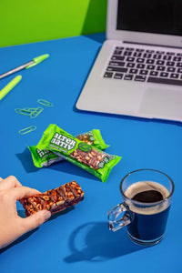 Barra Vegana de Castanhas Altnuts Sabor Chocolate 40 g Caixa com 12 Unidades Sem Glúten
